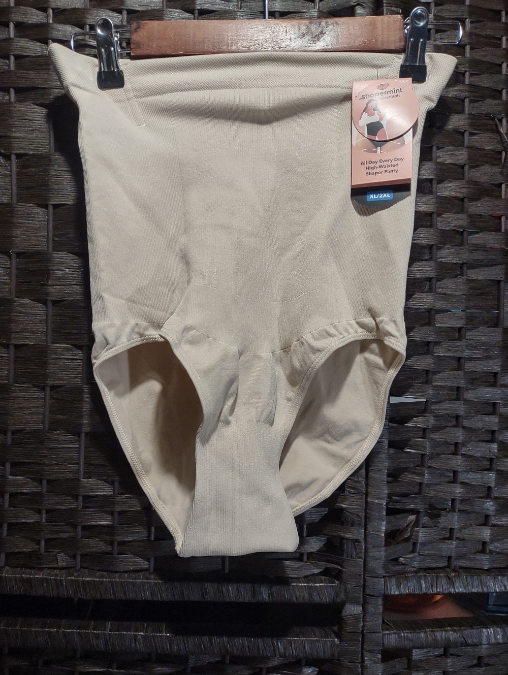 Shapermint Essentials All Day Every Day High-Waisted Shaper Panty in size XL/2XL